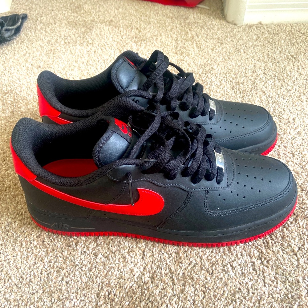 Air Forces red and black